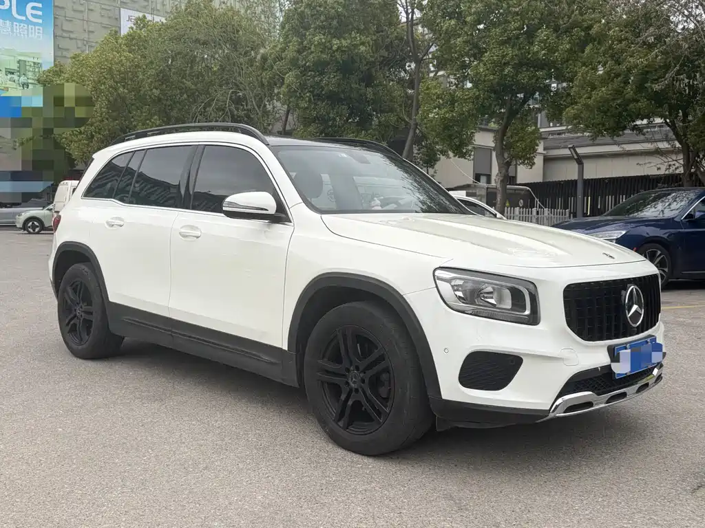Mercedes-Benz GLB 2021