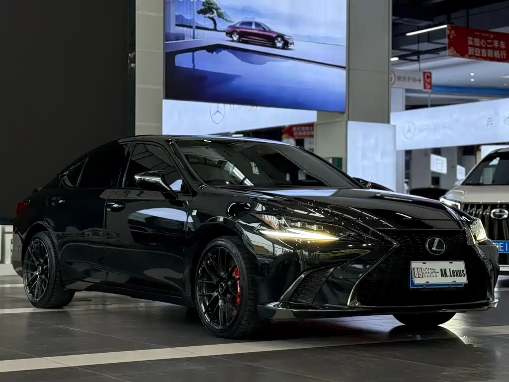Lexus ES 2021