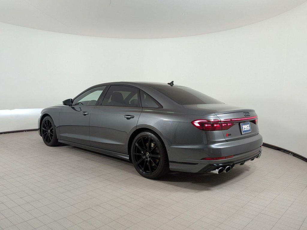 Audi S8 2023