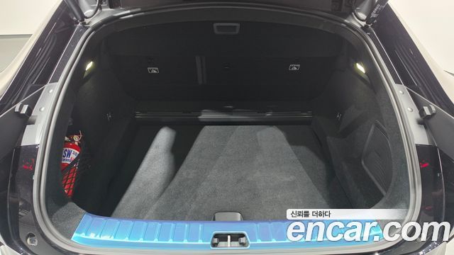 Polestar 4 2025