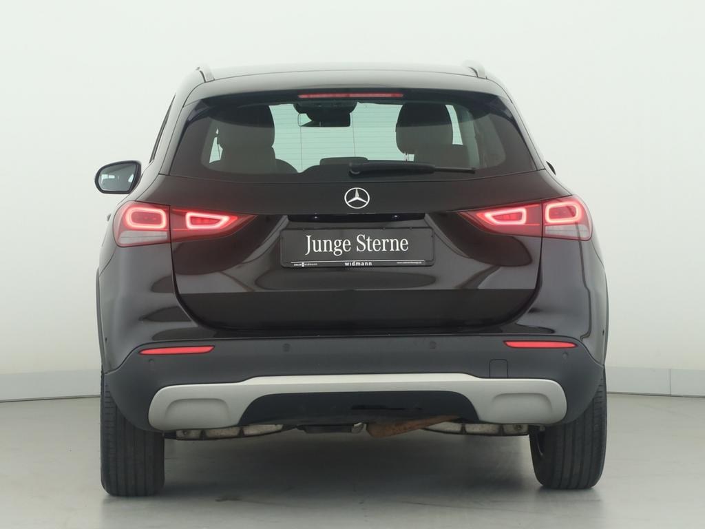 Mercedes-Benz GLA 200 2022