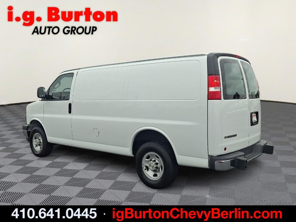 Chevrolet Express 2024