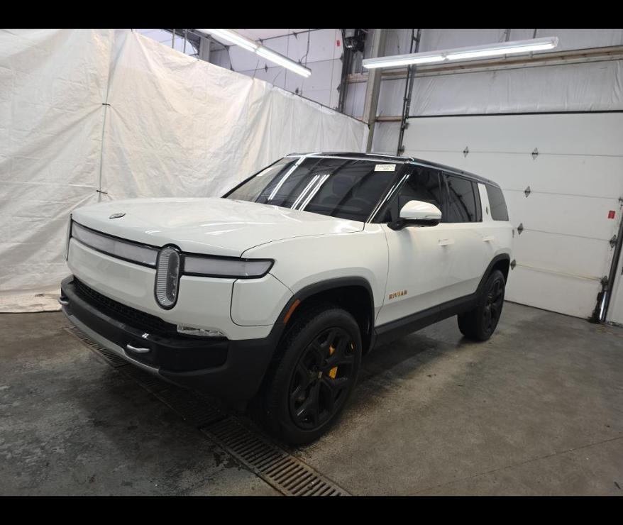 Rivian R1S 2022
