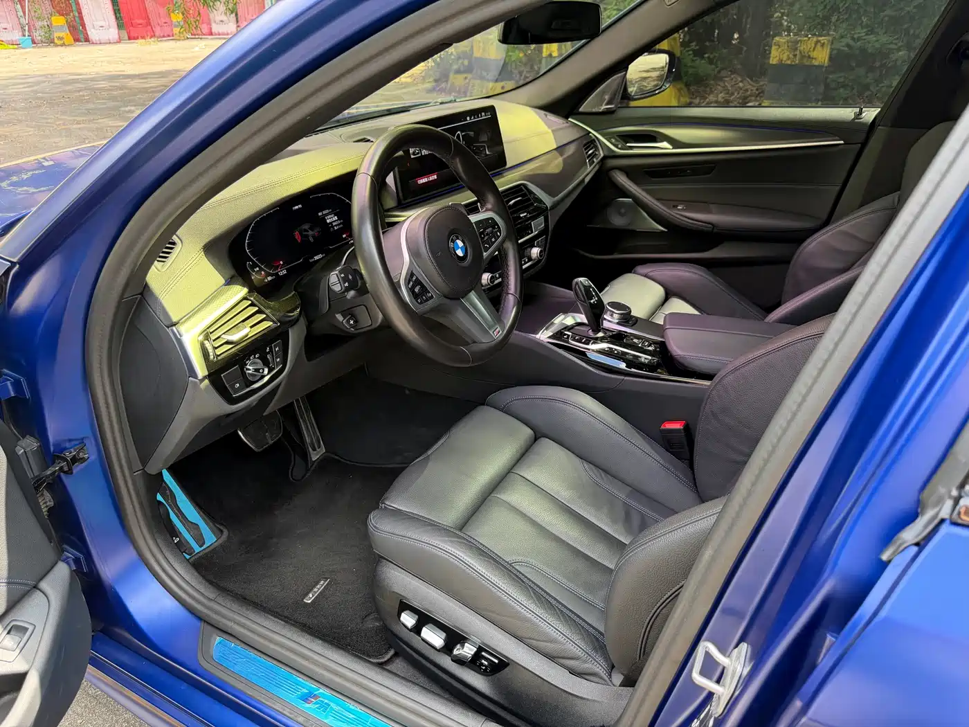BMW 5 серии 2023