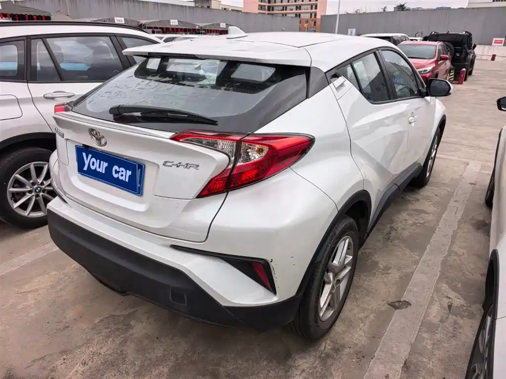 Toyota C-HR 2023