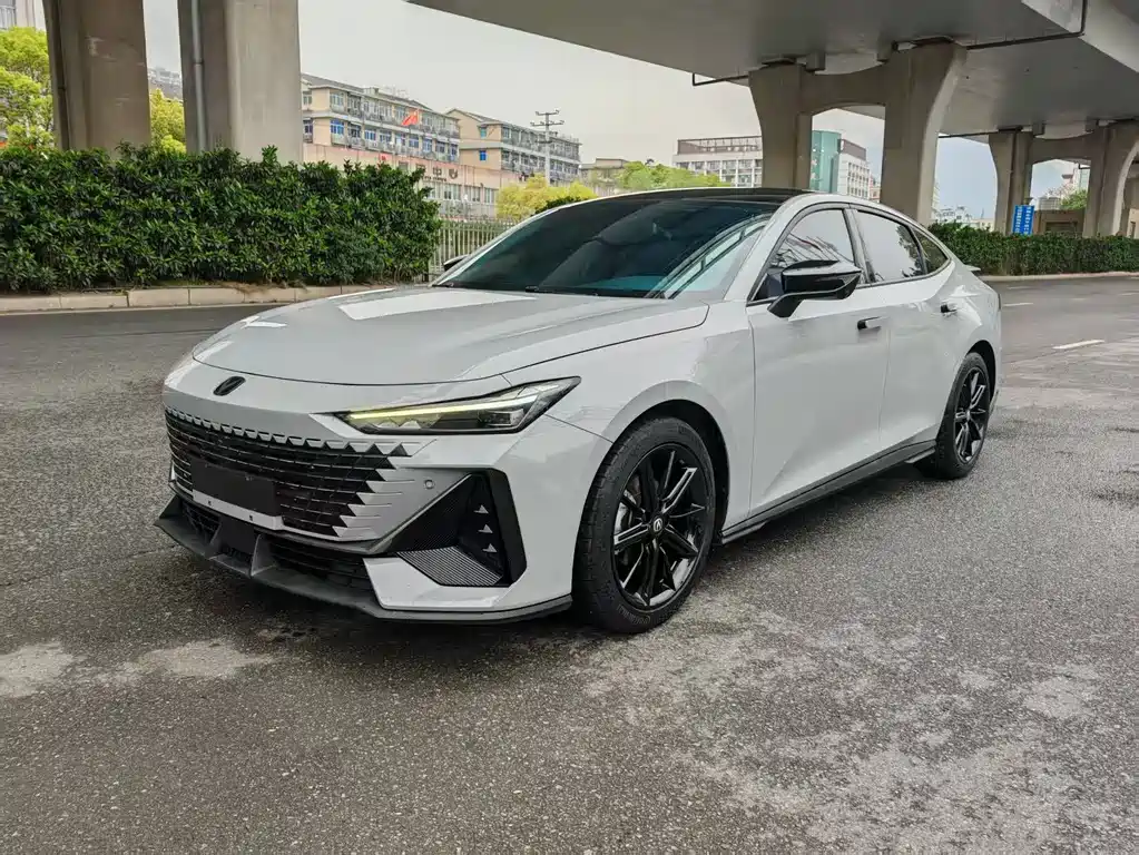 Changan UNI-V 2022
