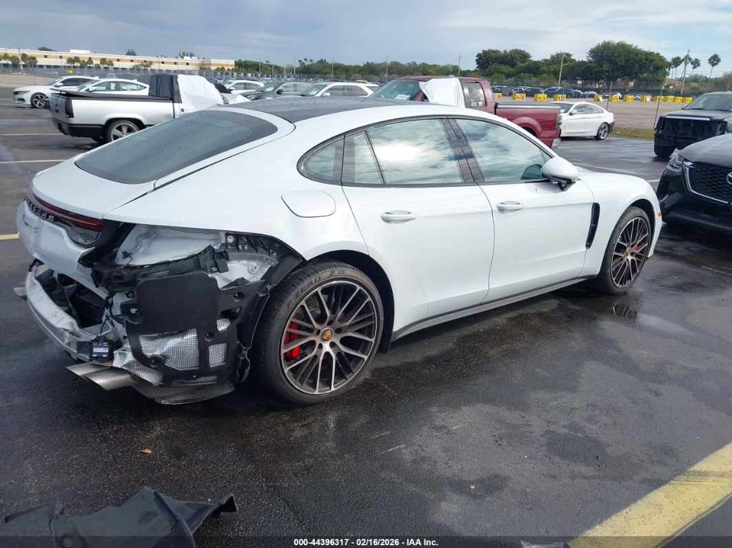 Porsche Panamera 2023