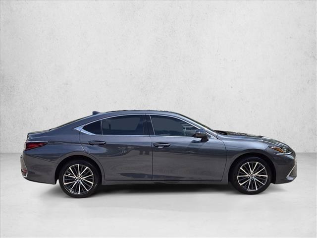 Lexus ES 2024