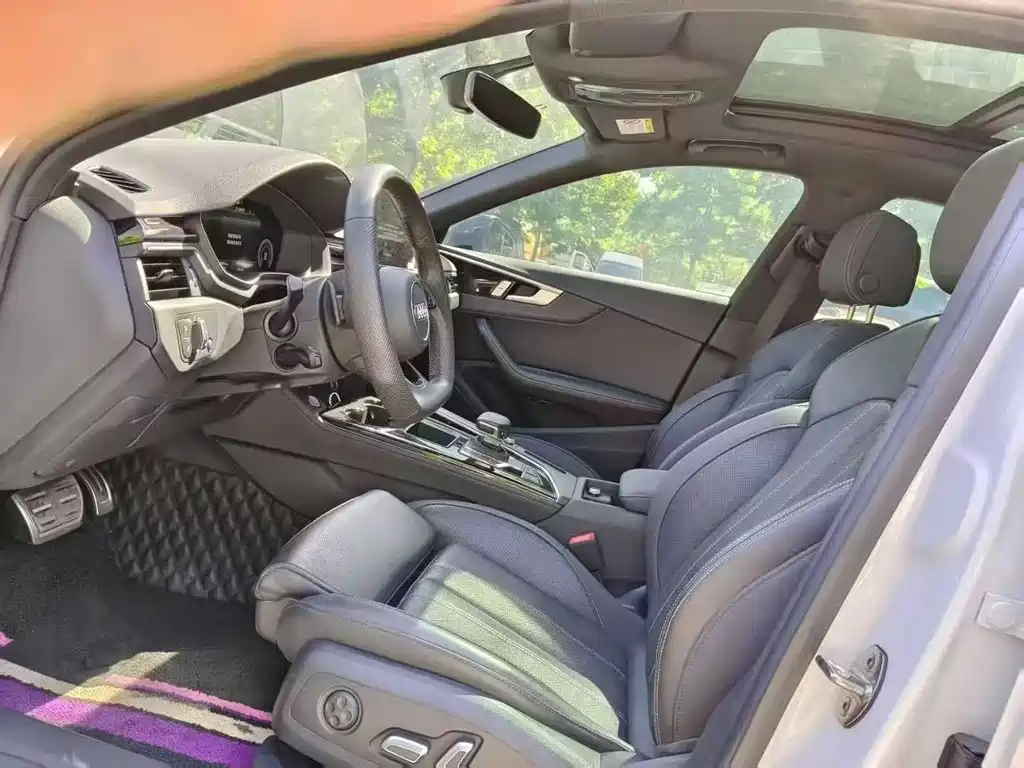 Audi A4 2024