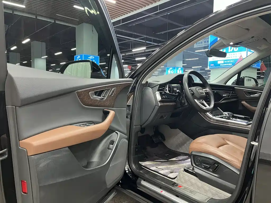 Audi Q7 2021
