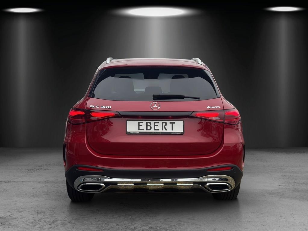 Mercedes-Benz GLC 300 2023