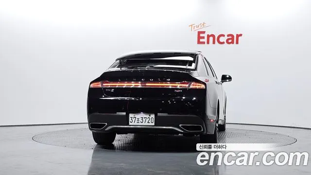 Lincoln MKZ 2020