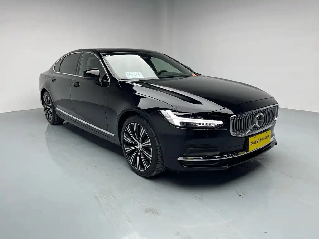 Volvo S90 2025