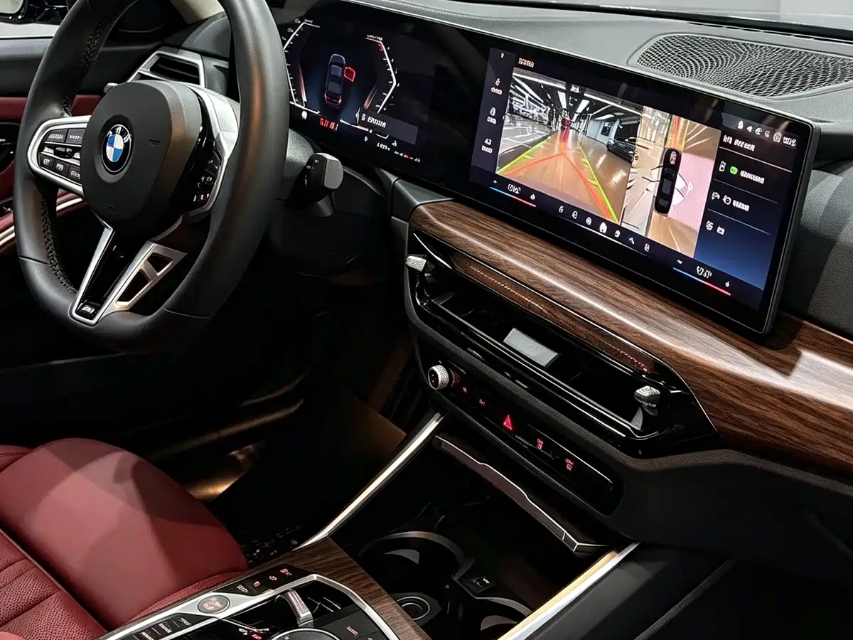 BMW 3 серии 2025