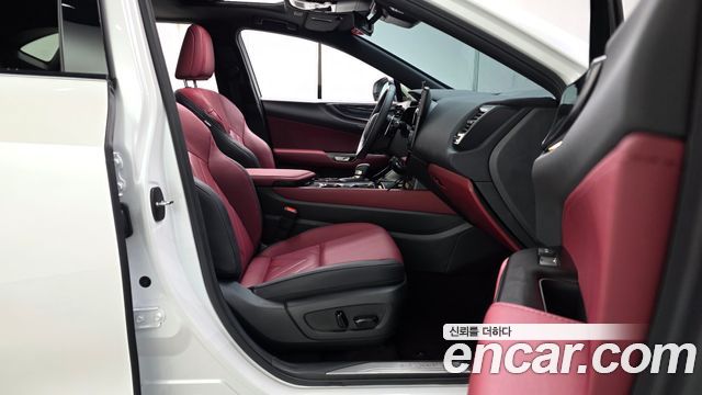 Lexus NX 2025