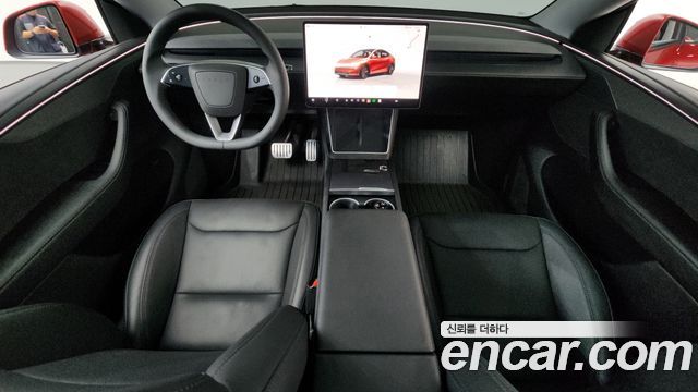 Tesla Model Y 2025