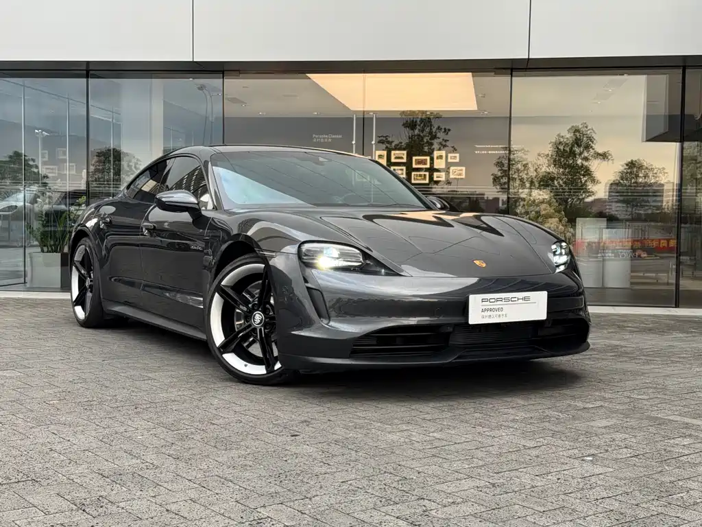 Porsche Taycan 2022