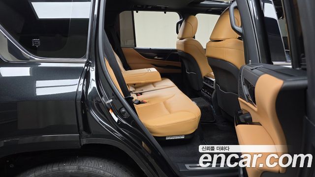 Lexus LX 2025
