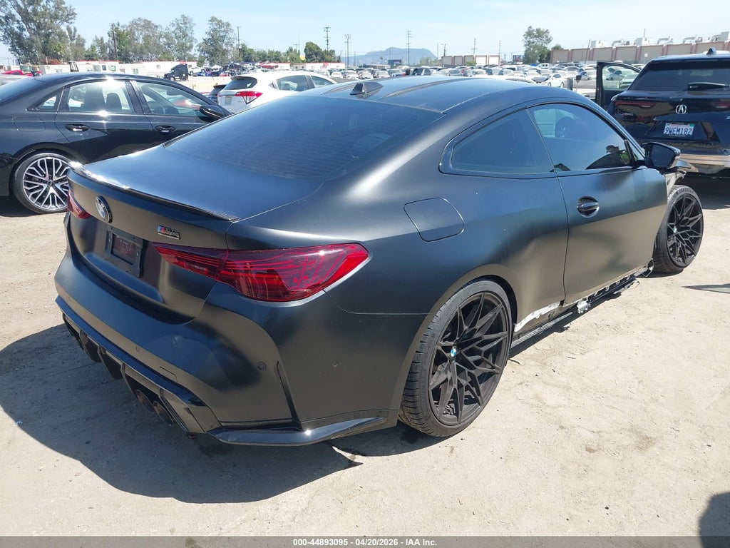 BMW M4 2025