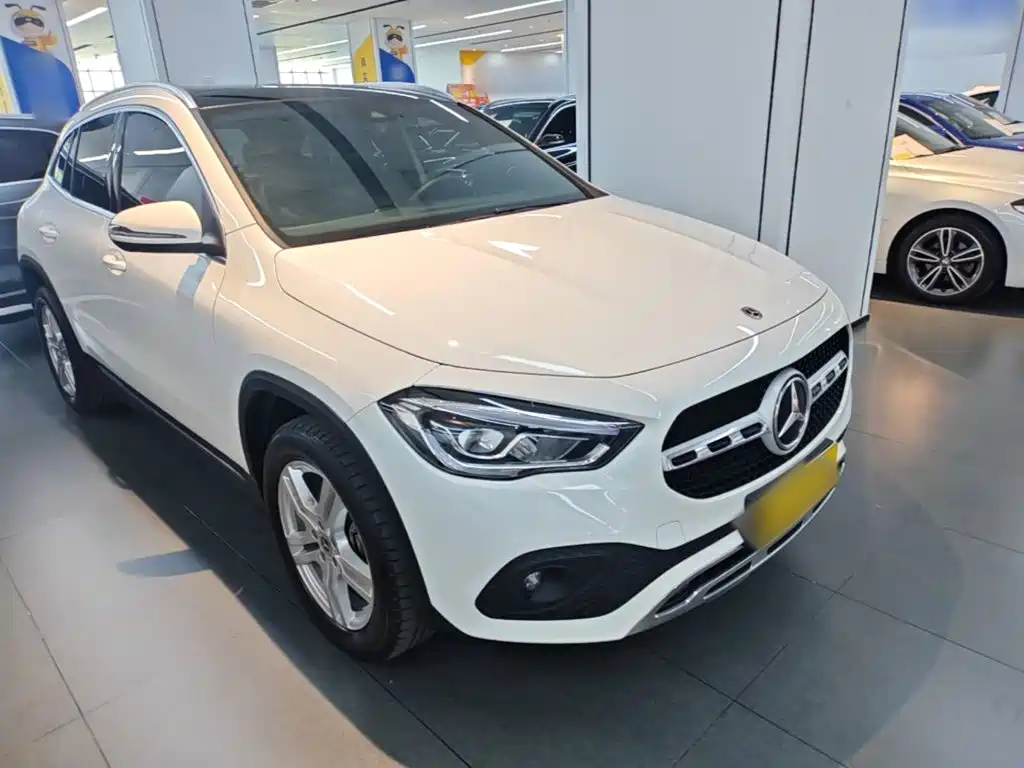 Mercedes-Benz GLA 2023