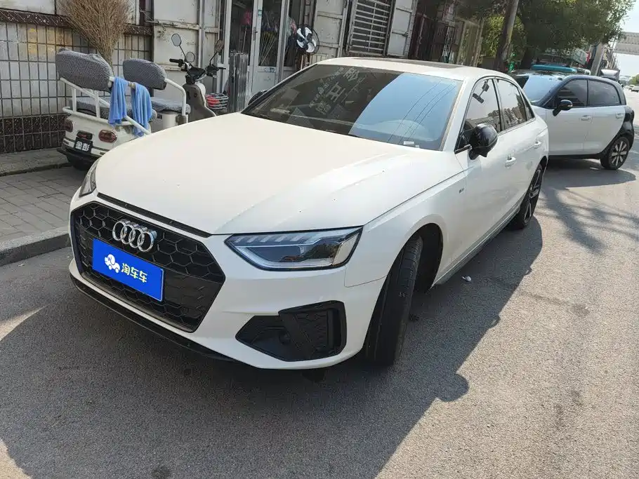 Audi A4 2025