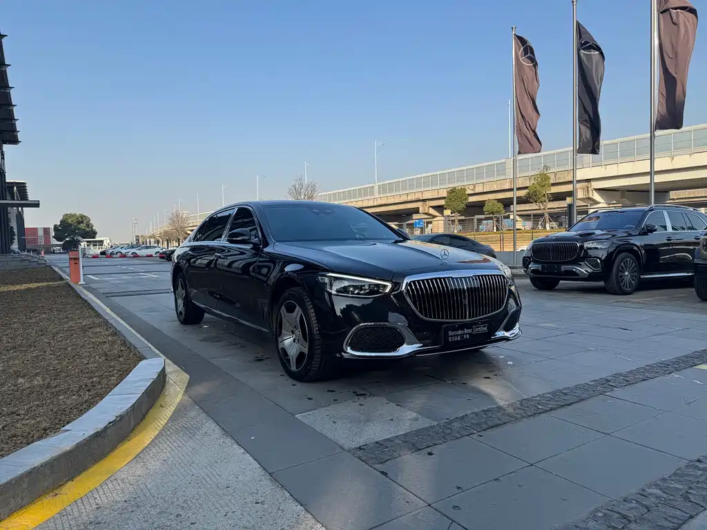 Mercedes-Benz Maybach S-Класс 2023