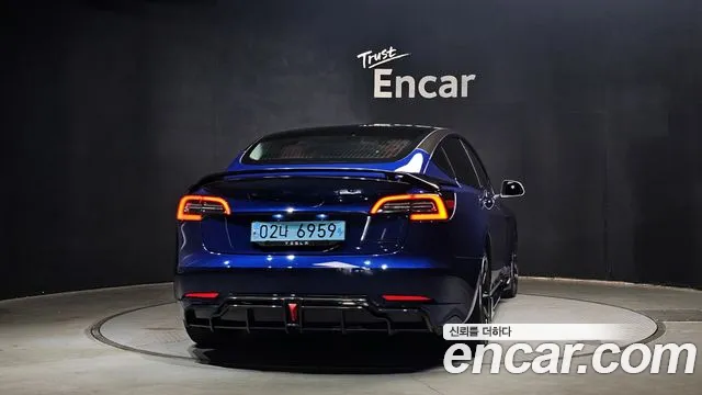 Tesla Model 3 2020