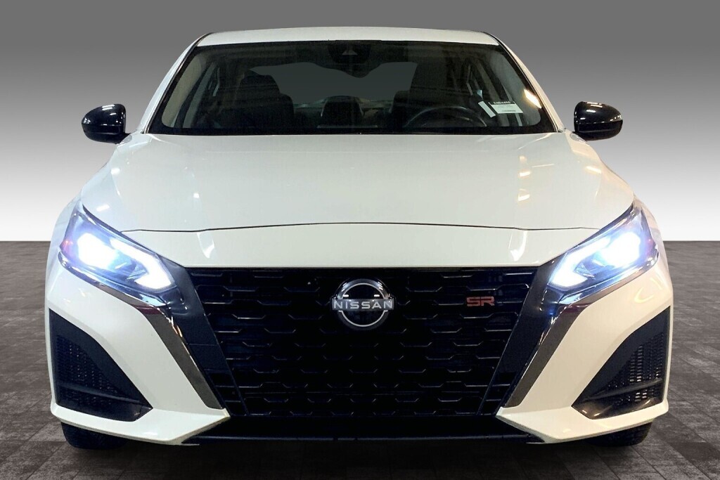 Nissan Altima 2024