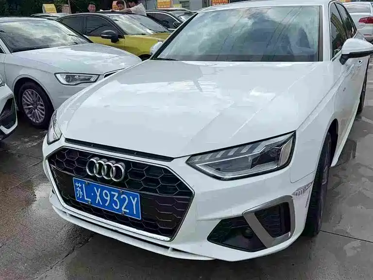 Audi A4 2023