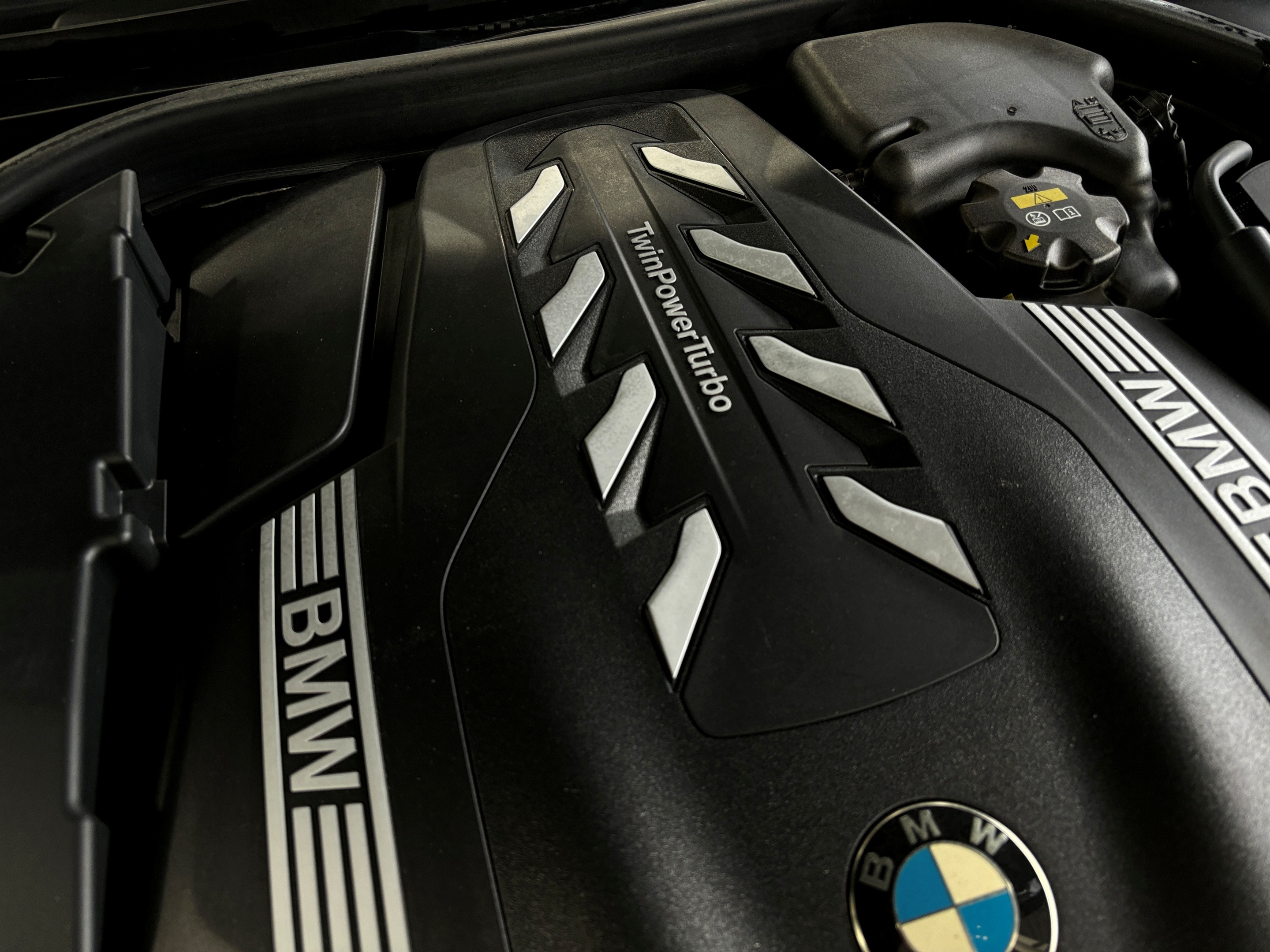 BMW 7 серии 2020