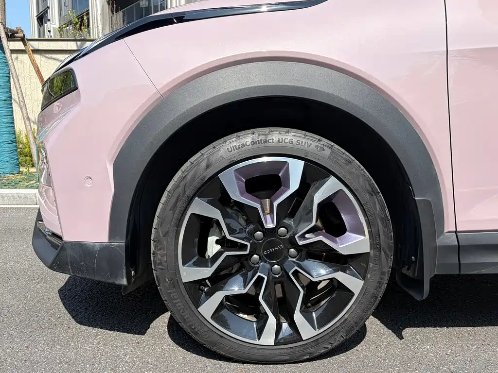 Lynk & Co 06 2024