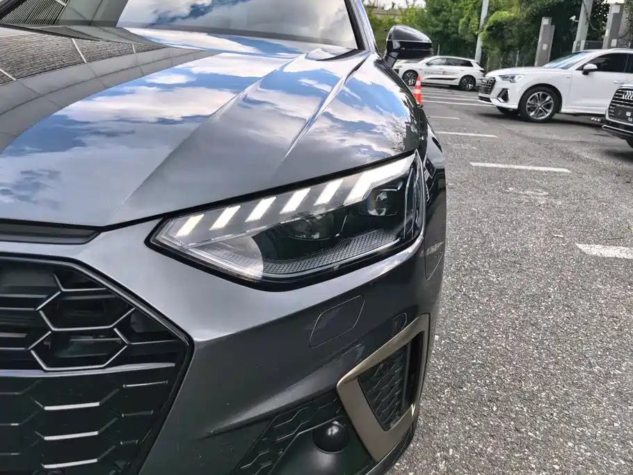 Audi A4 2024