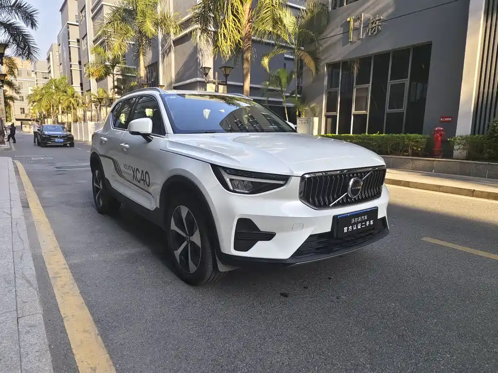 Volvo XC40 2024