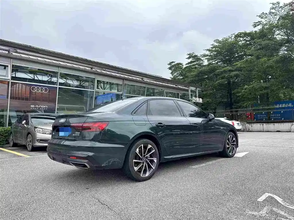 Audi A4 2023