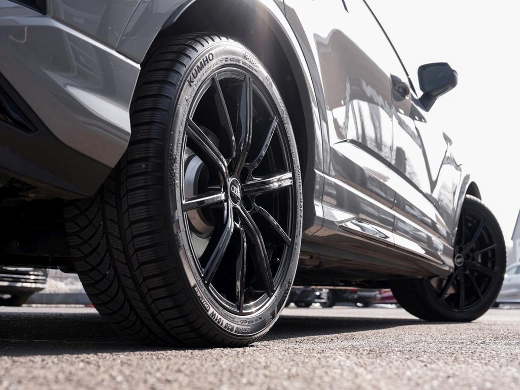 Audi RSQ3 2023