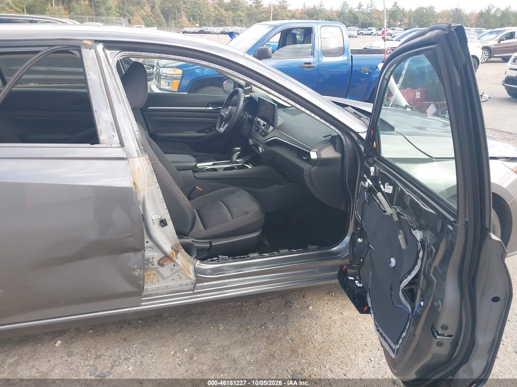 Nissan Altima 2023
