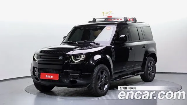 Land Rover Defender 2024