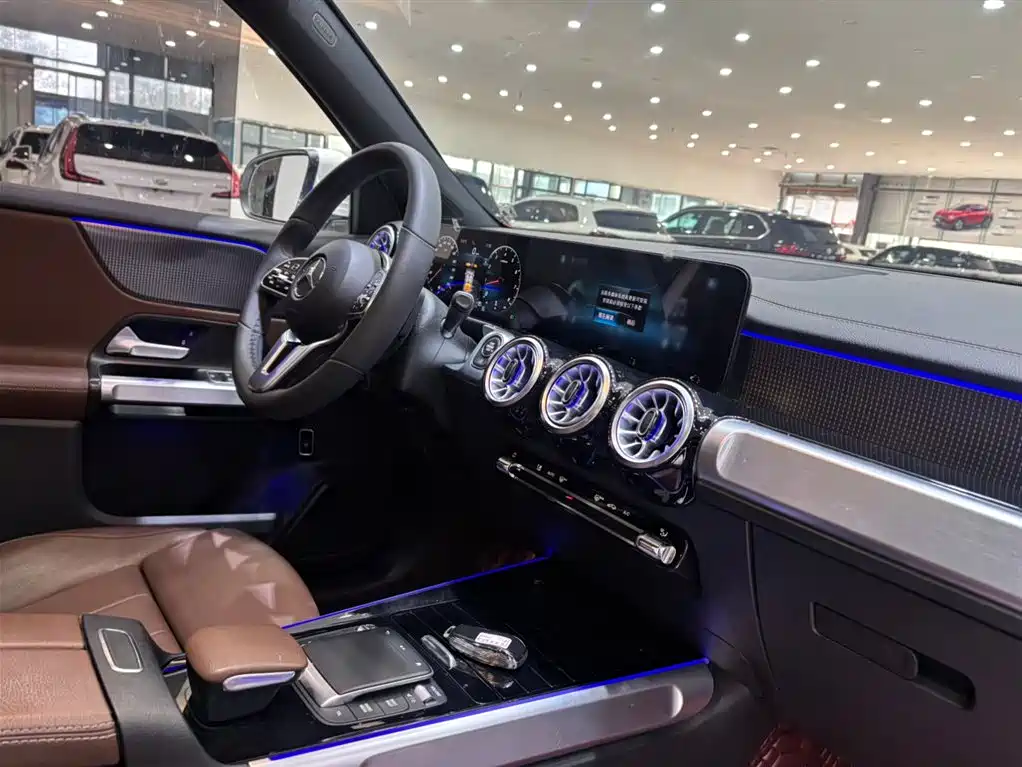 Mercedes-Benz GLB 2022