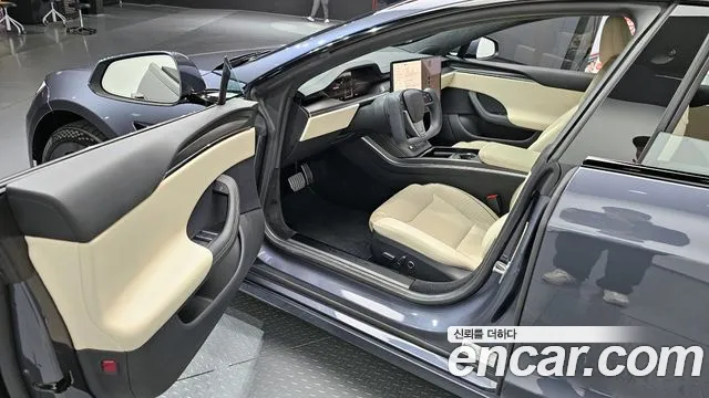 Tesla Model S 2023