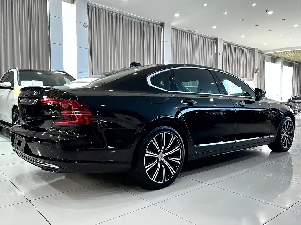 Volvo S90 2022