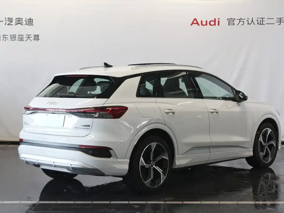 Audi Q4 e-tron 2025