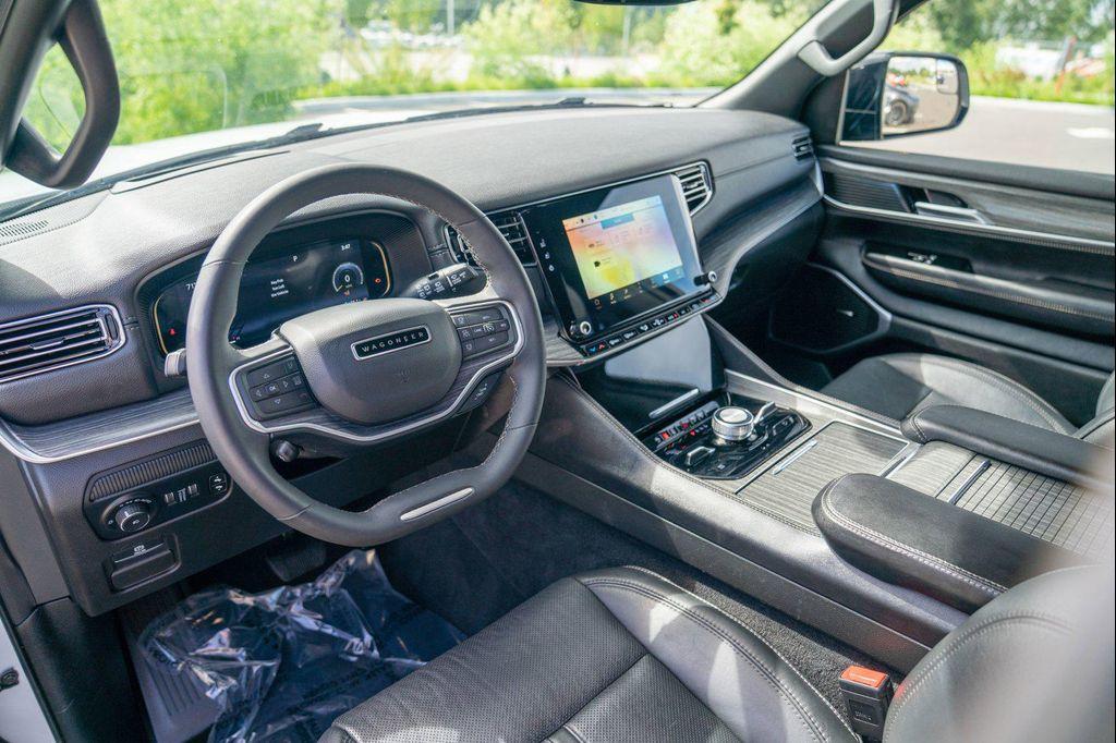 Jeep Wagoneer 2023