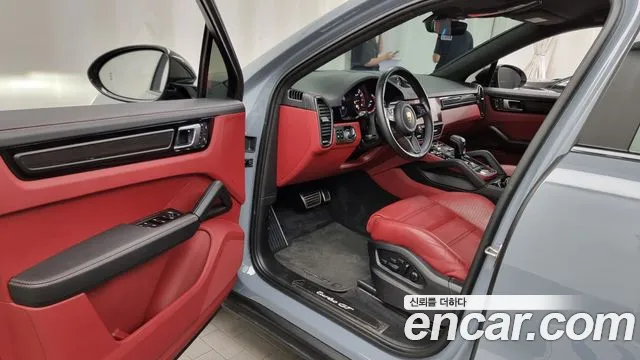 Porsche Cayenne 2022