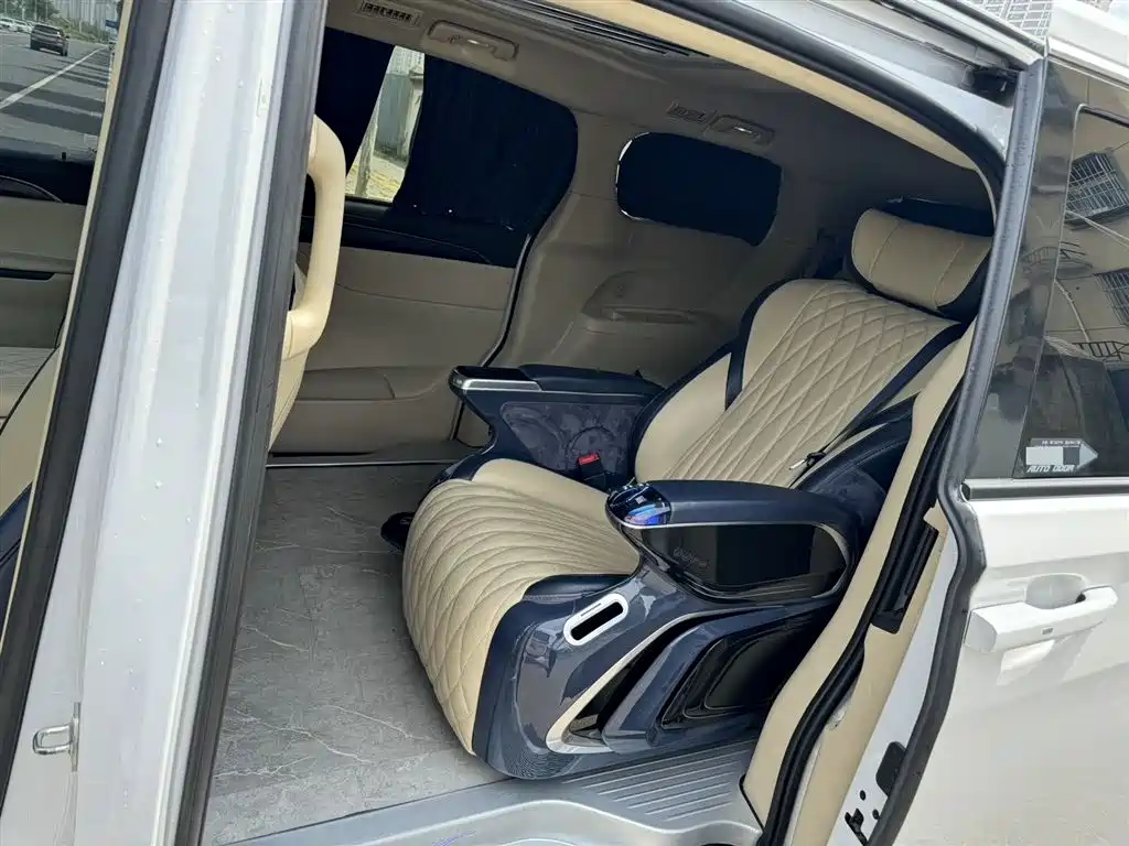 Buick GL8 2022