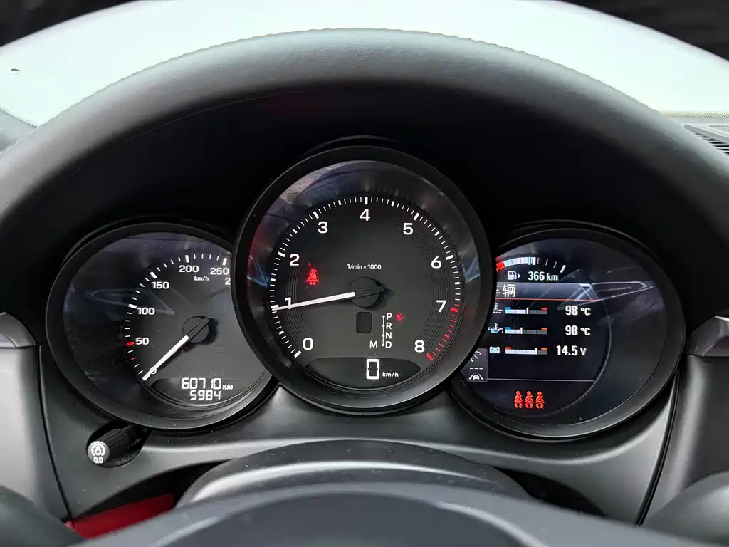 Porsche Macan 2022