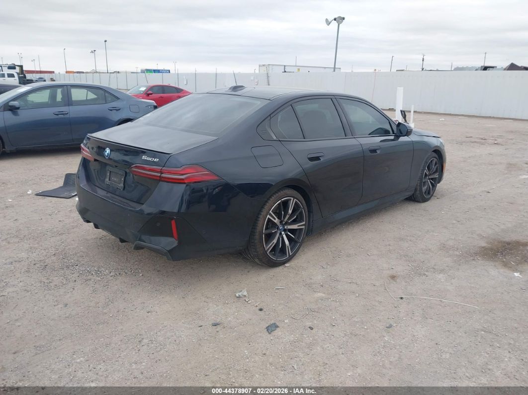 BMW 550 2025