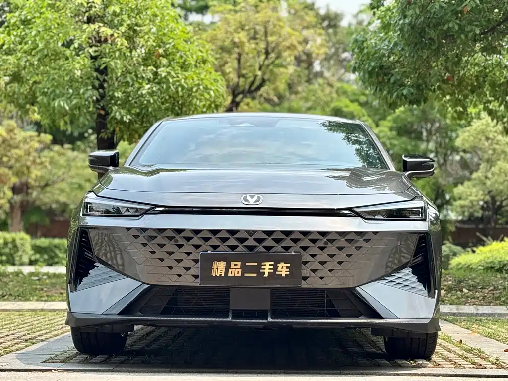 Changan UNI-V 2025