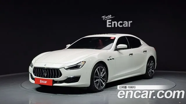 Maserati Ghibli 2022