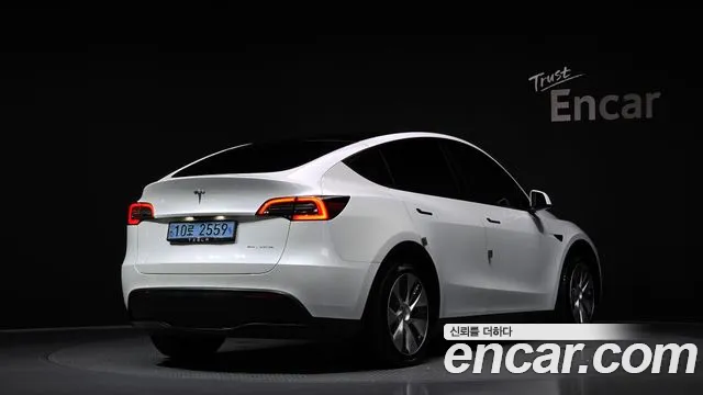 Tesla Model Y 2021