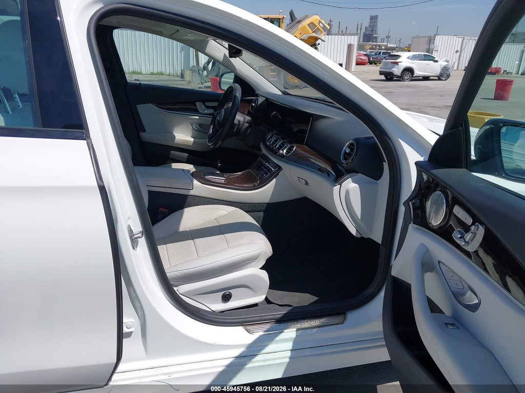Mercedes-Benz E-Класс 2022